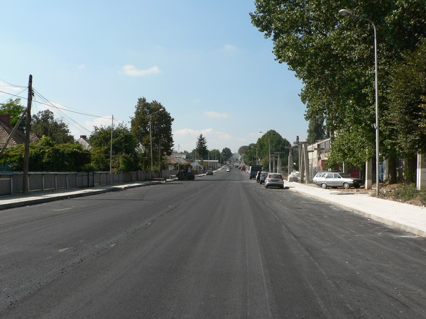 6 Asfaltare str Armatei15.jpg